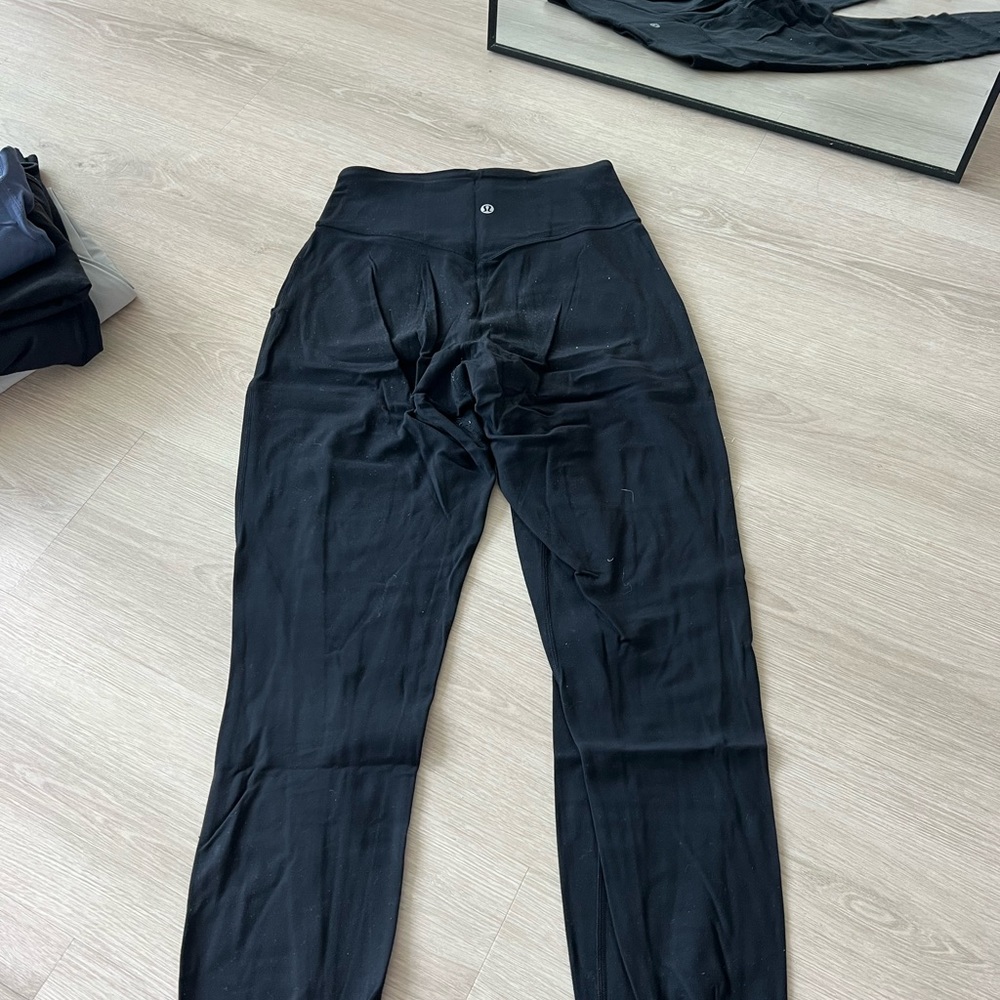 Lululemon Align Joggers - Picture 4 of 6